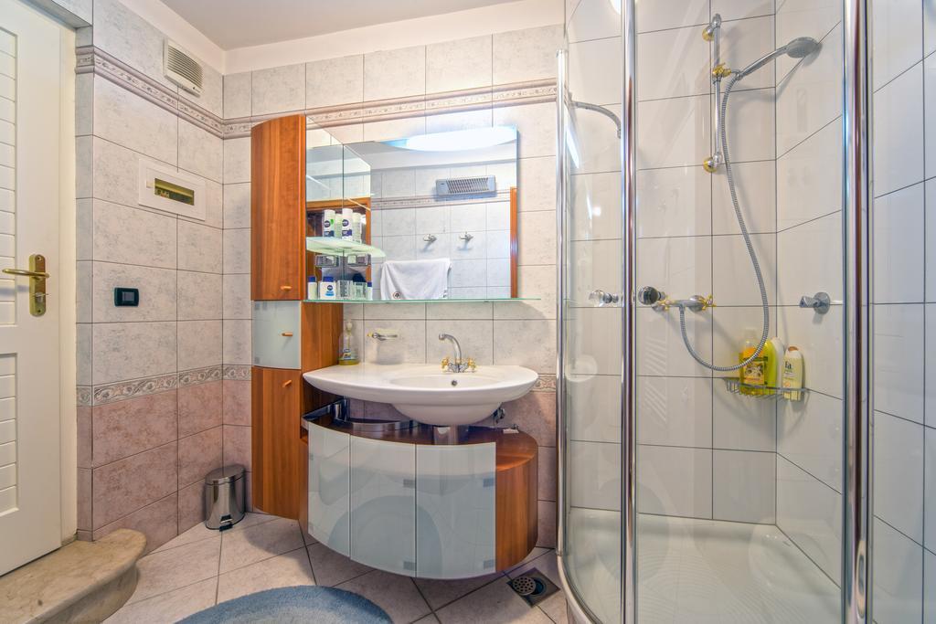 Apartments Anna Omis Luaran gambar